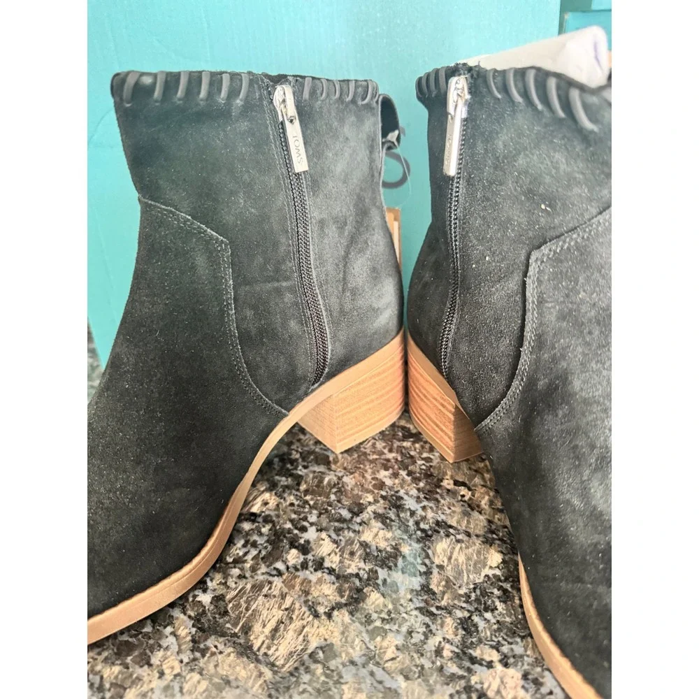 TOMS Delilah Black Suede Water Repellent Whipstitch Ankle Boots Womens 9 NEW‎